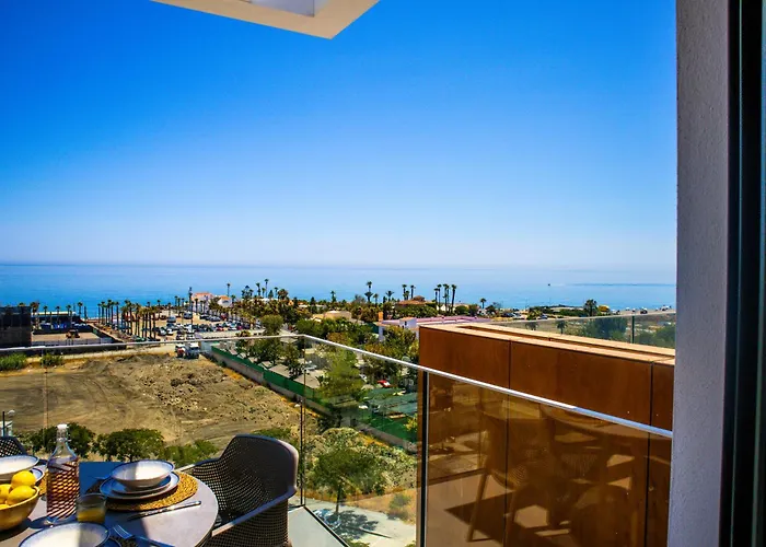 Seaside Serenity Apartment