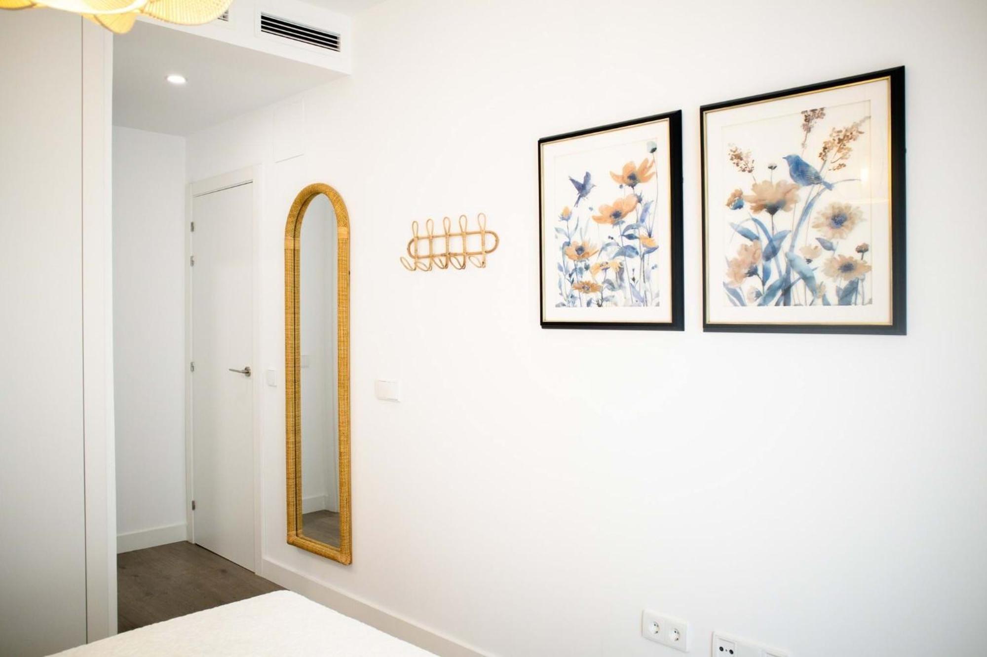 Seaside Serenity Apartment